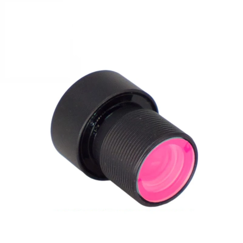 Gros plan sur l'objectif M8 sans distorsion HD 5MP 2.4mm F2.4 avec filtre IR 650nm pour drone FPV et caméra USB, montrant les reflets bleutés du traitement antireflet.