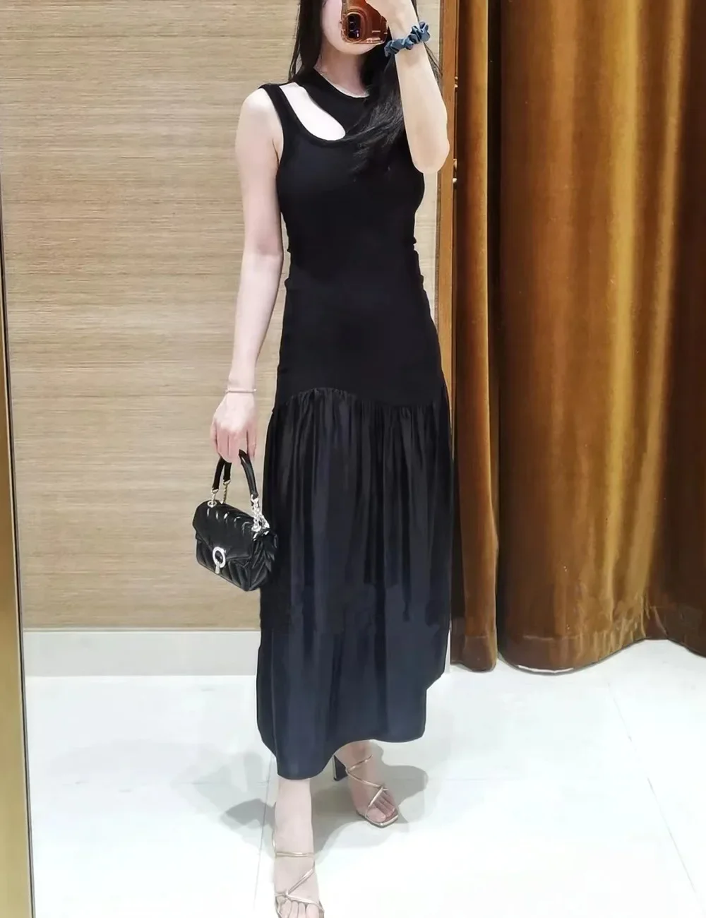 

Women Black Robe Hollow Out Sleeveless O-Neck Splices Knitted Elegant Summer 2024 Midi Dress