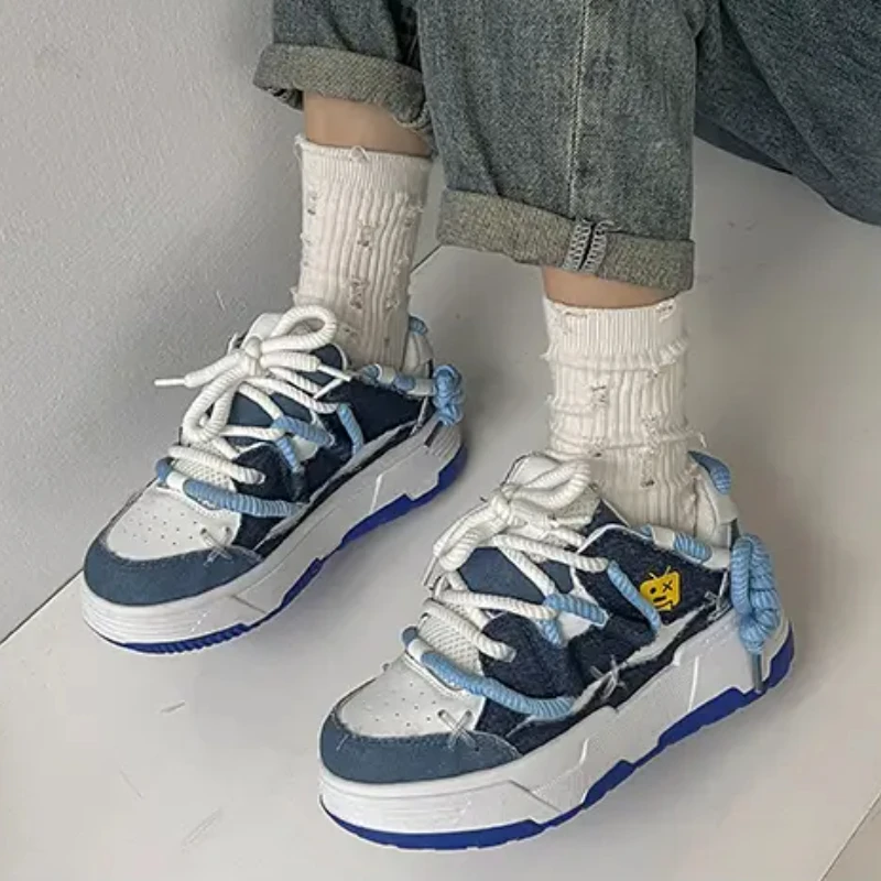 Women Chunky Sneakers Casual Fashion Comfortable Board Shoes Korean Style Lightweight Lace Up Non-slip Flats Sapato Feminino 2