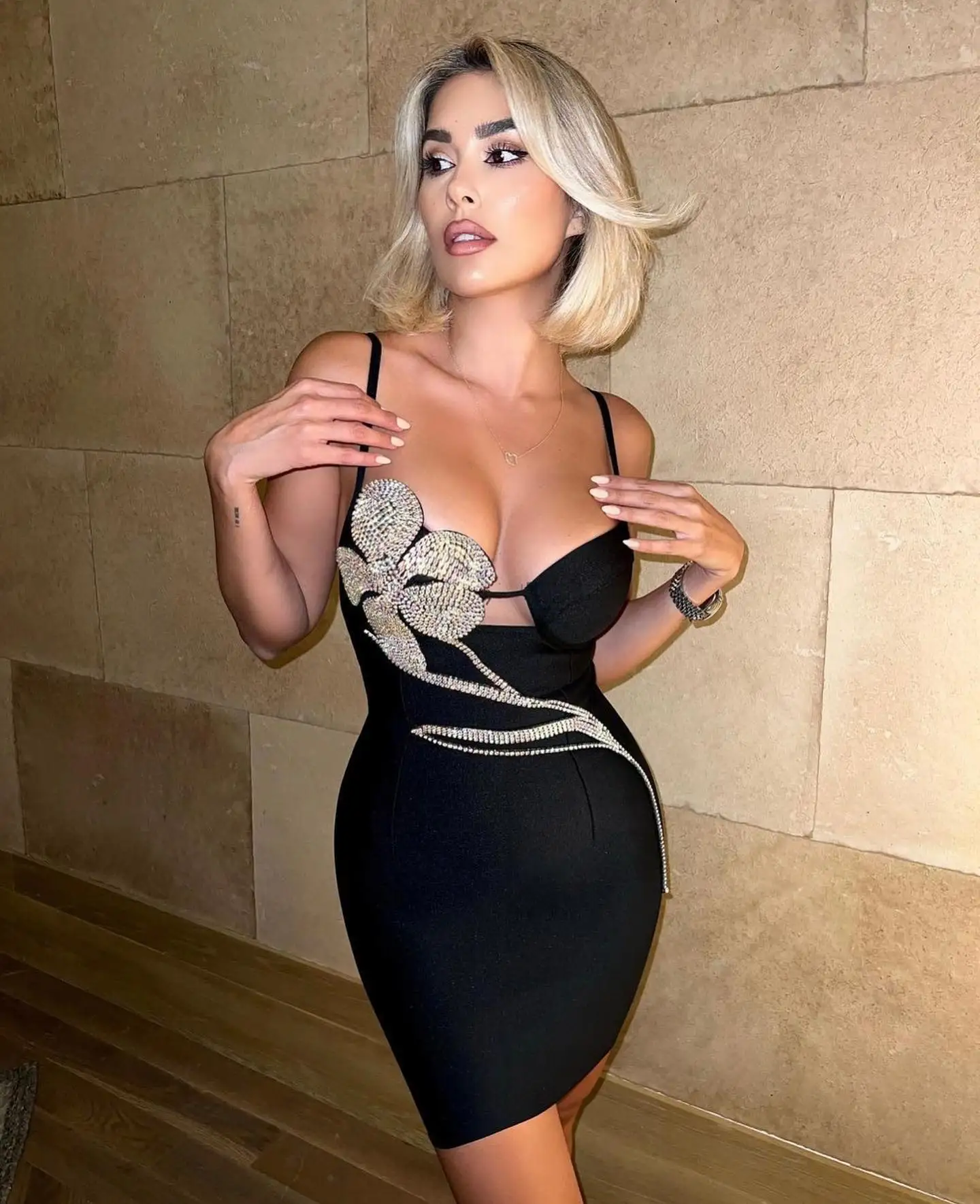 

Women Dress Bandage Bodycon 2022 New Elegant Diamond Flowers Party Evening Club Mini Dresses Summer Clothes