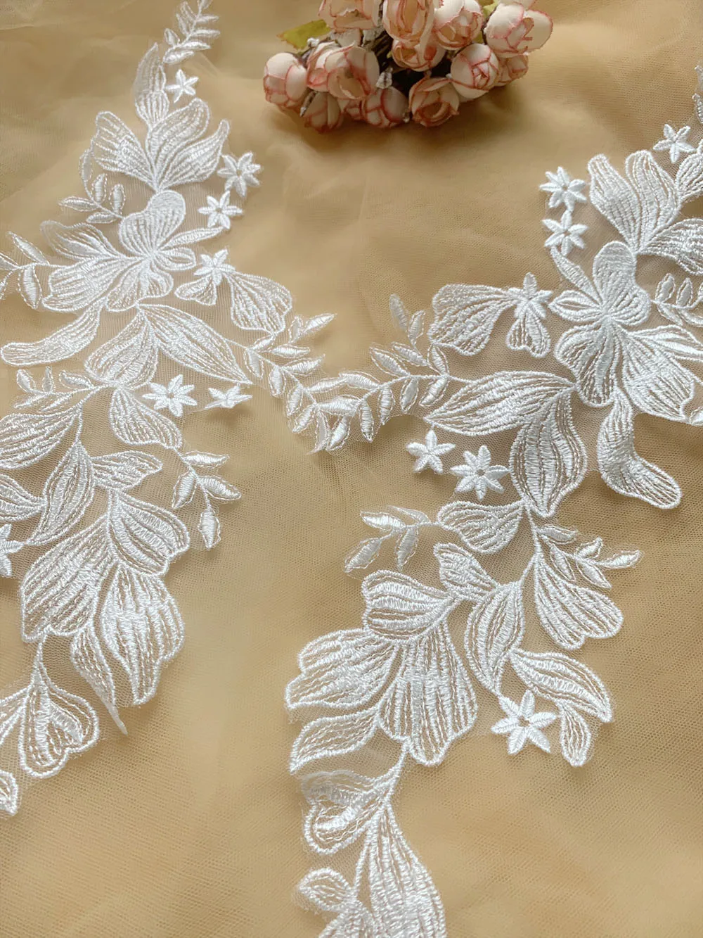 Applique Colletto In Pizzo Ricamato - Decorazione Fai Da Te Per Abiti