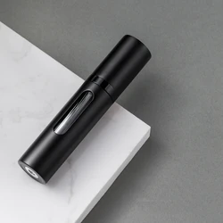 8ml Refillable Glass Perfume Bottle with Portable Spray Pump - Glass (Black)