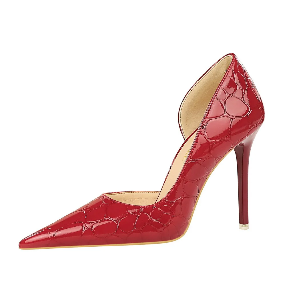 

34-43 Thin High Heel Shallow Mouth Pointed Side Hollow Patent Leather Stone Pattern Red Wedding Shoes For Women