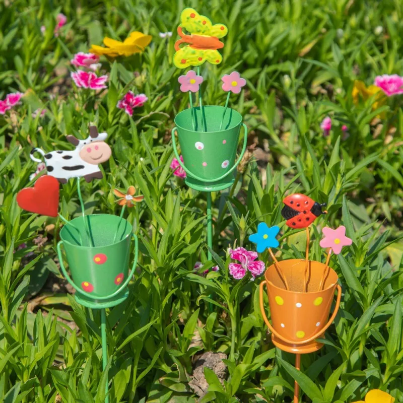 Garden Art Decor Metal Planter for Succulents and Outdoor Decor
