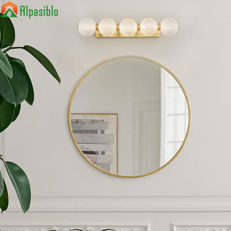 Nordic LED Wall Lamp Modern Lighting Luxury Bathroom Golden Wall Sconce Bedroom New Art Balcony Living Room Fixture Deco Light