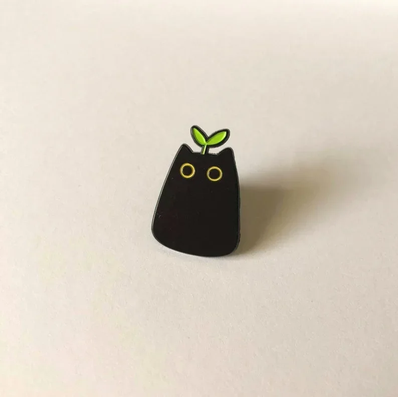 Spille per Badge con risvolto in smalto morbido gatto nero carino