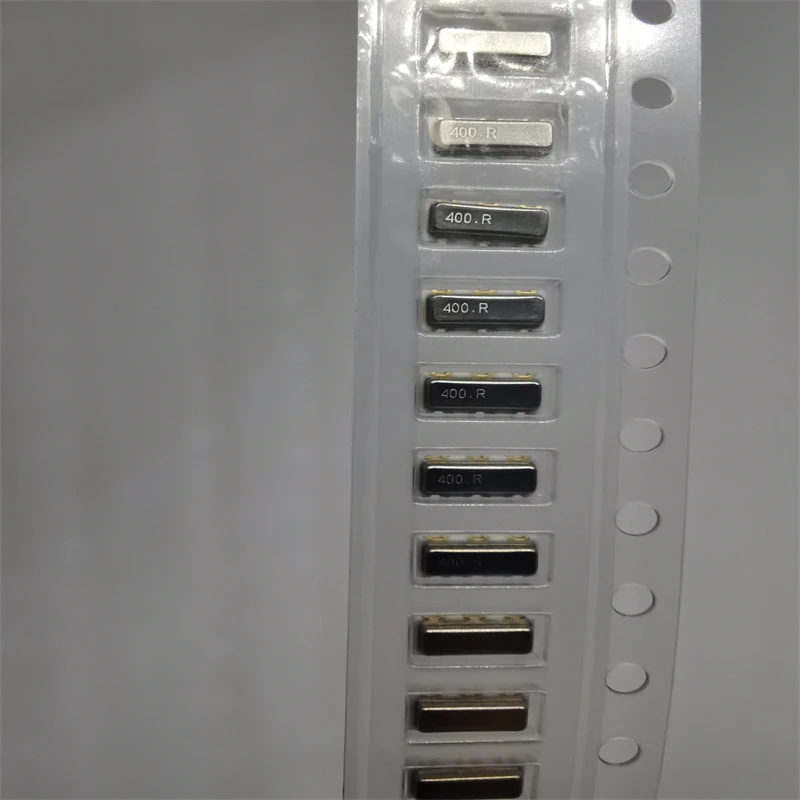 CSTCR4M00G53-R0 마킹: 400 * 세라믹 RES 4.0000MHZ 15PF SMD 재고, 오리지널 10PCs/로트, 100% 신제품