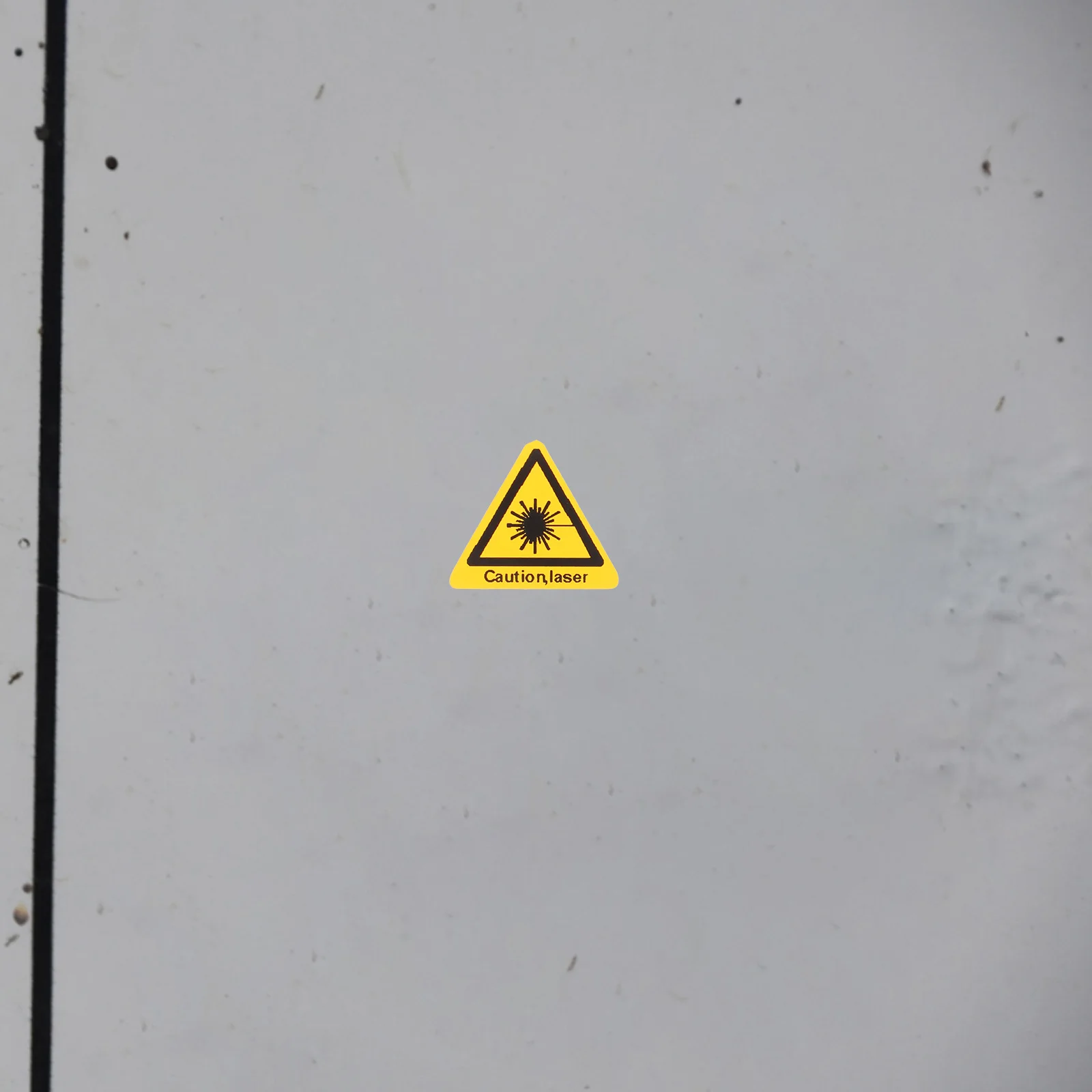 Рисунок 5 - наклейки для защиты от поддело