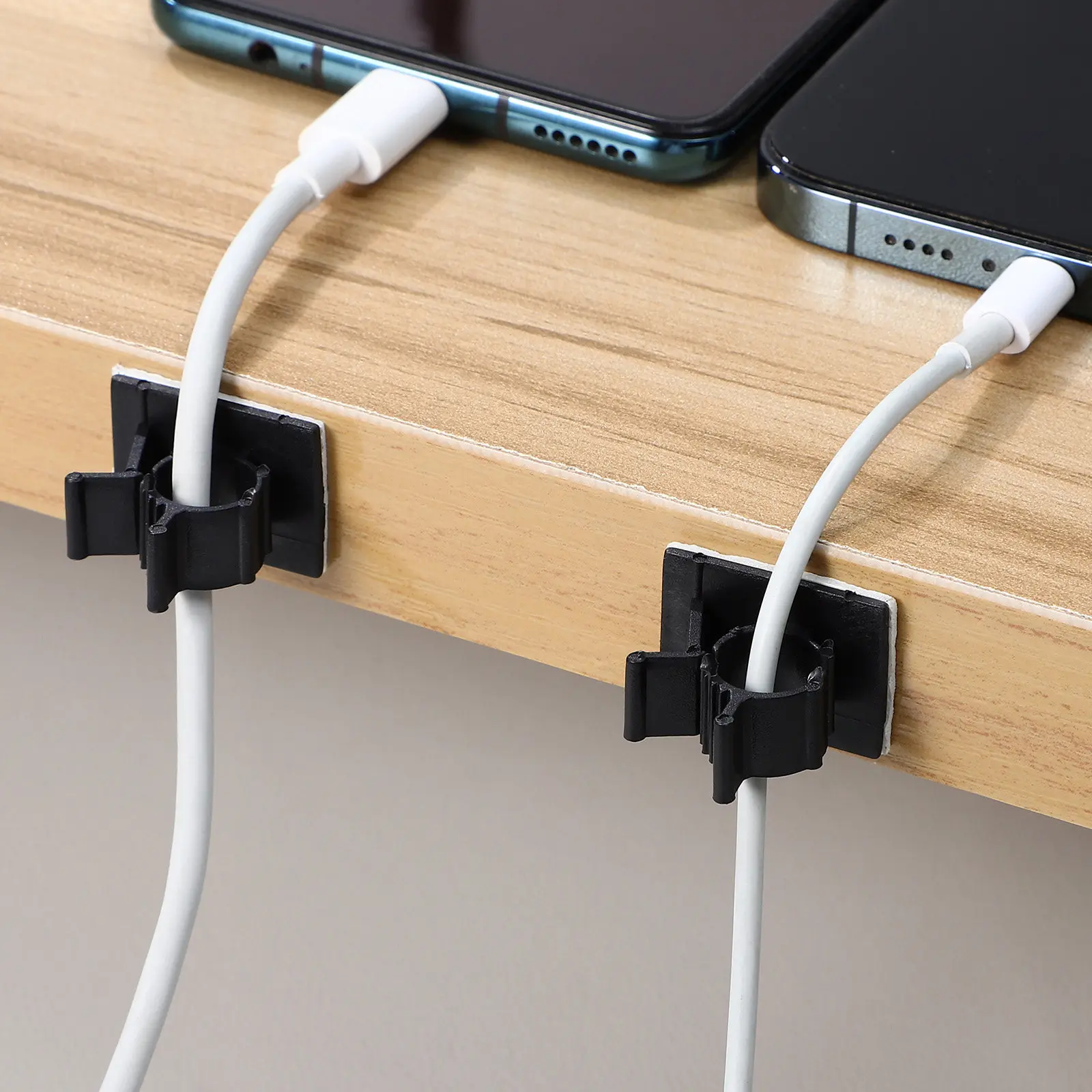 50개 케이블 클립 셀프 접착식 와이어 정리 홀더, 코드 관리용 데스크탑 데이터 케이블 및 충전기 케이블 클립
