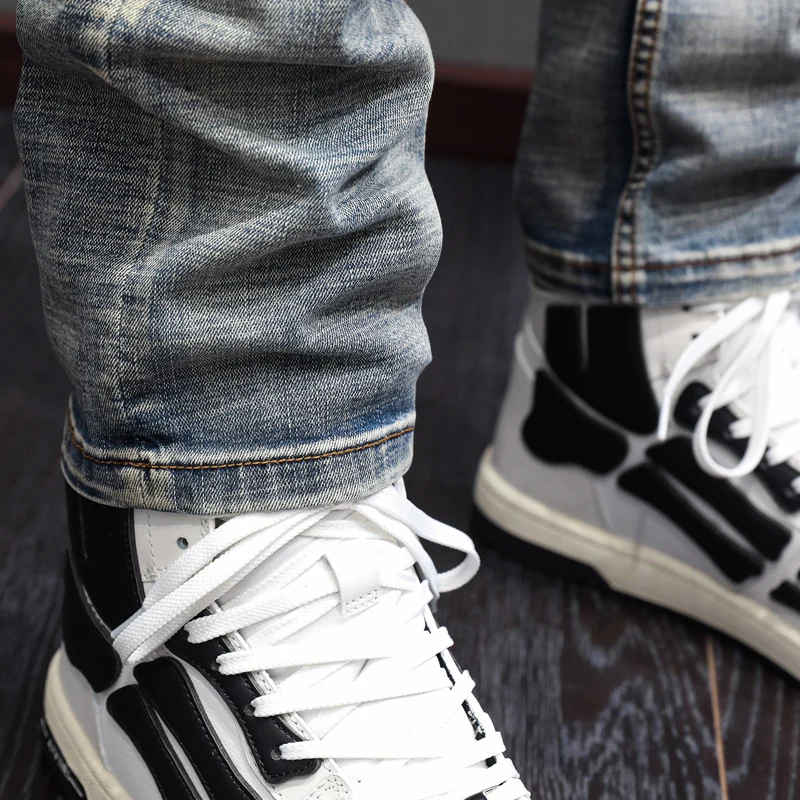 Italian Style Fashion Men Jeans Embroidery Designer Retro Gray Blue Elastic Slim Ripped Jeans Men Patched Vintage Pants Hombre