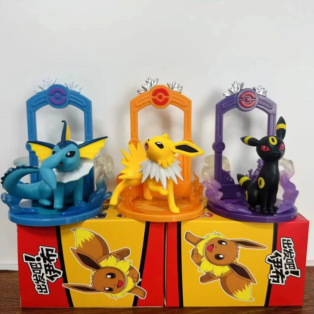 Pokemon Action Figure Box 3 Mini - Eevee, Espeon E Snom - 5 E 7,5 Cm - Battle Figure Pack Ufficiale Jazwares