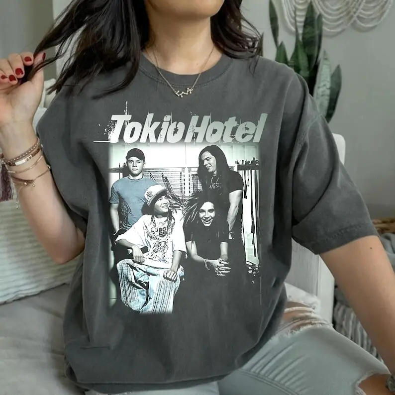 Tokio Hotell Graphic Album Regalo Unisex Camicia, Band Music Tour 2023 Camicia Tokio, Camicia Toyio 2023, Regalo Per Uomo Donna Unisex T-S