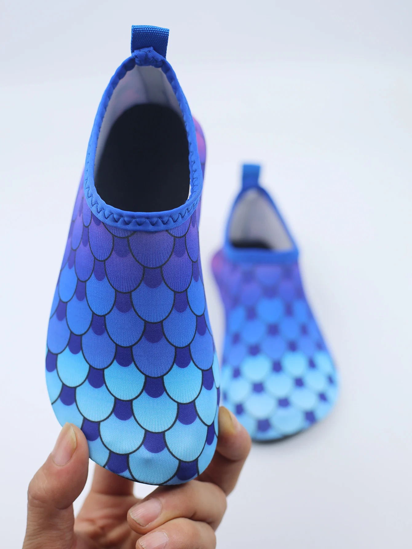 Color Scale Children's Beach Shoes Lightweight Non-slip Fast Drying for Swimming Walking Yoga Indoor kids shoes