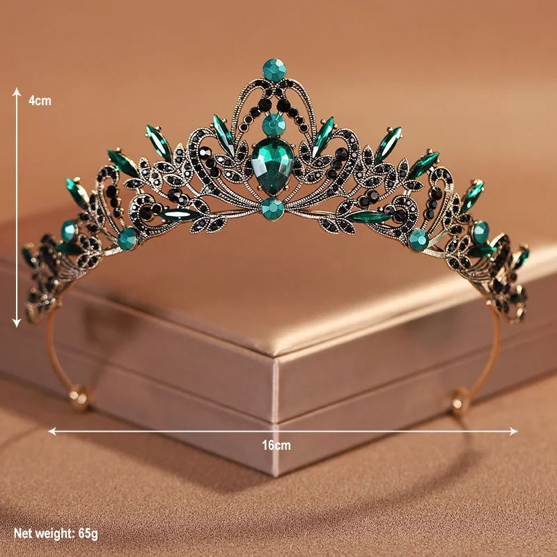 11-farbige Braut-Kopfbedeckung voller barocker Atmosphäre. Klassische goldfarbene Damenkrone für Hochzeit, Braut und Mädchen, Geburtstag – Detail 7