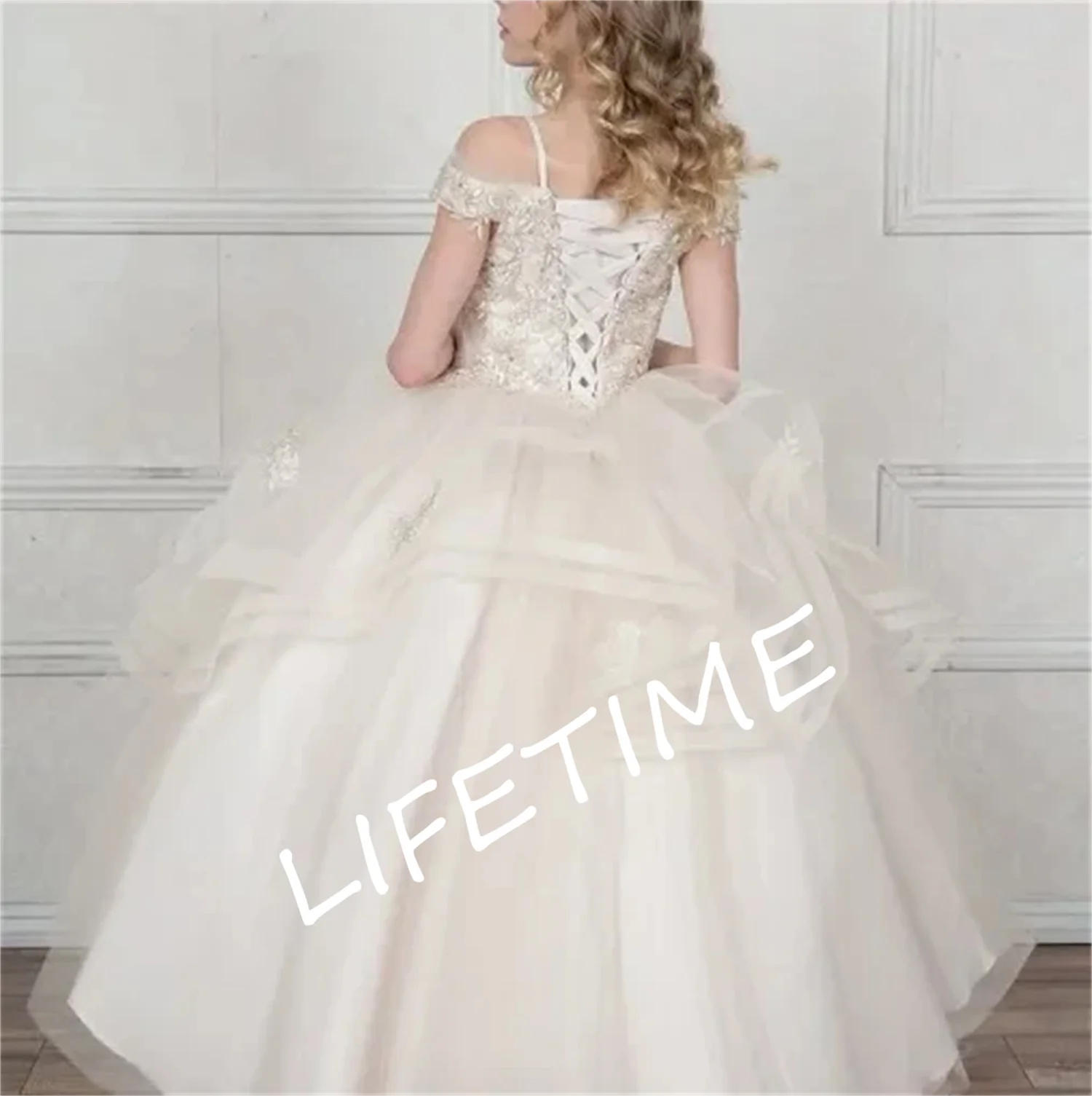 

Платье для девочки с цветочным принтом, белое пышное платье из тюля с аппликацией и коротким рукавом, Элегантное свадебное платье с цветочным принтом для ребенка на Первое причастие