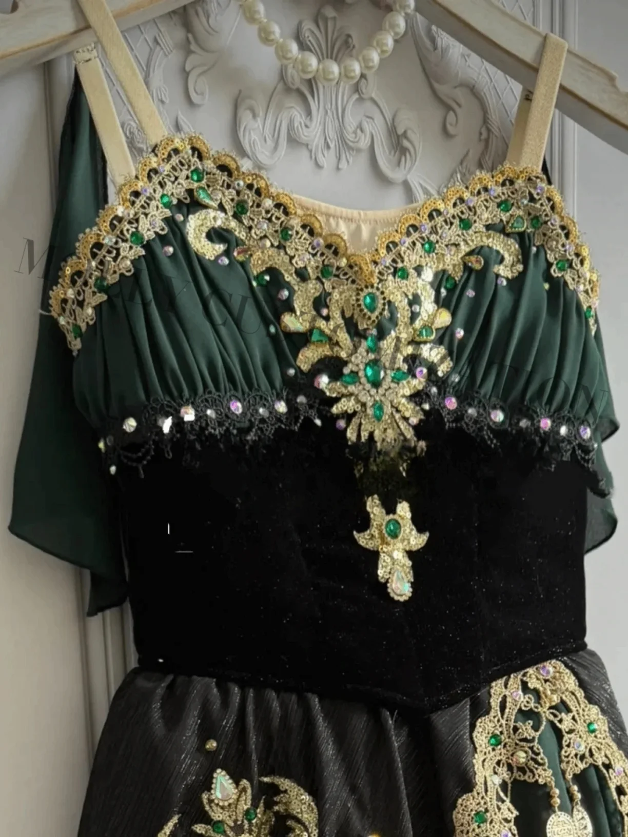 Neues, hochwertiges, maßgeschneidertes Esmeralda-Ballettkleid für Wettbewerbe und Aufführungen, geeignet für Erwachsene und Kinder. – Detail 5
