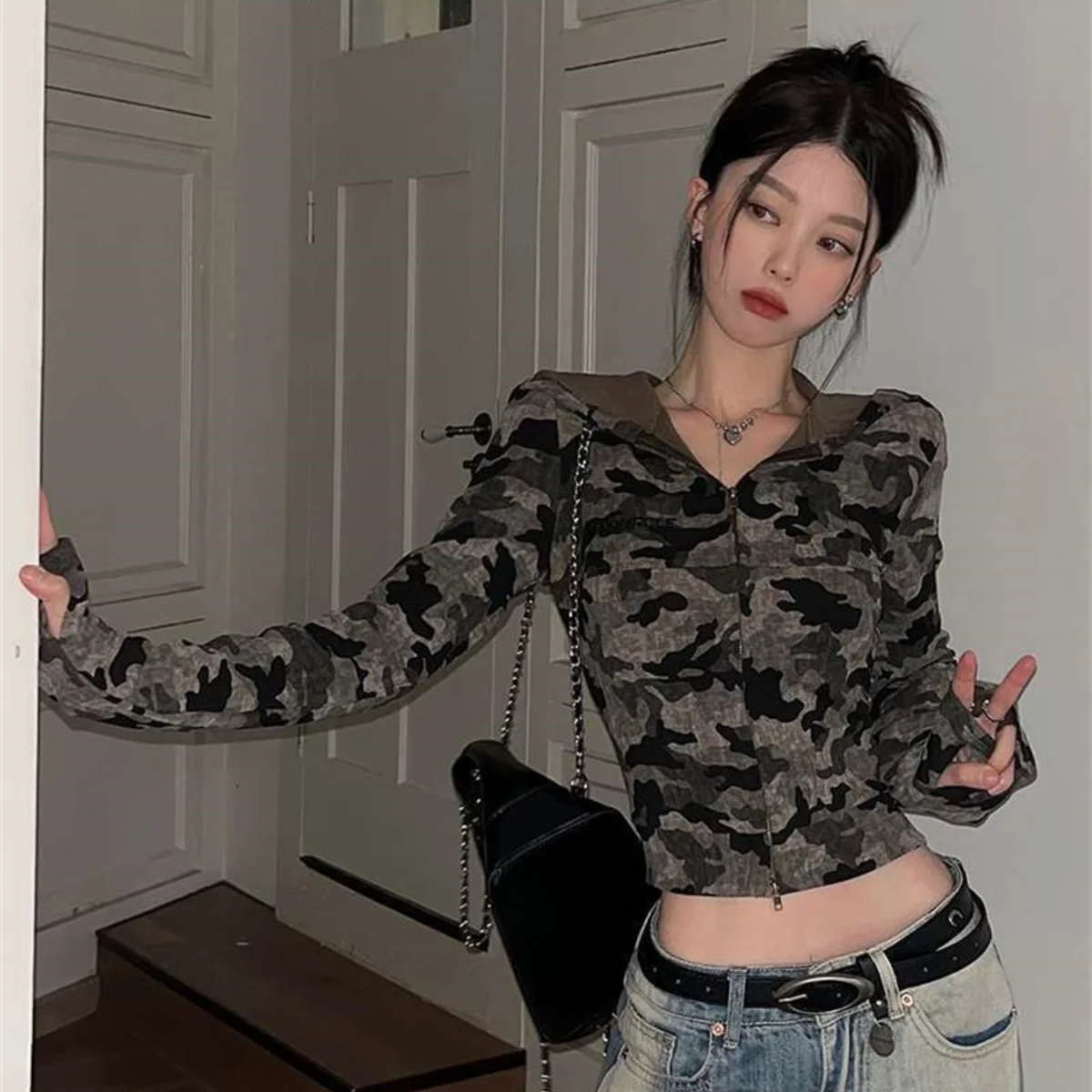 Retro Camo Streetwear Skinny Hooded T-shirts For Women Korean Fashion Camouflage Zipper Up Cropped Tops Chic Autumn Tee Shirts