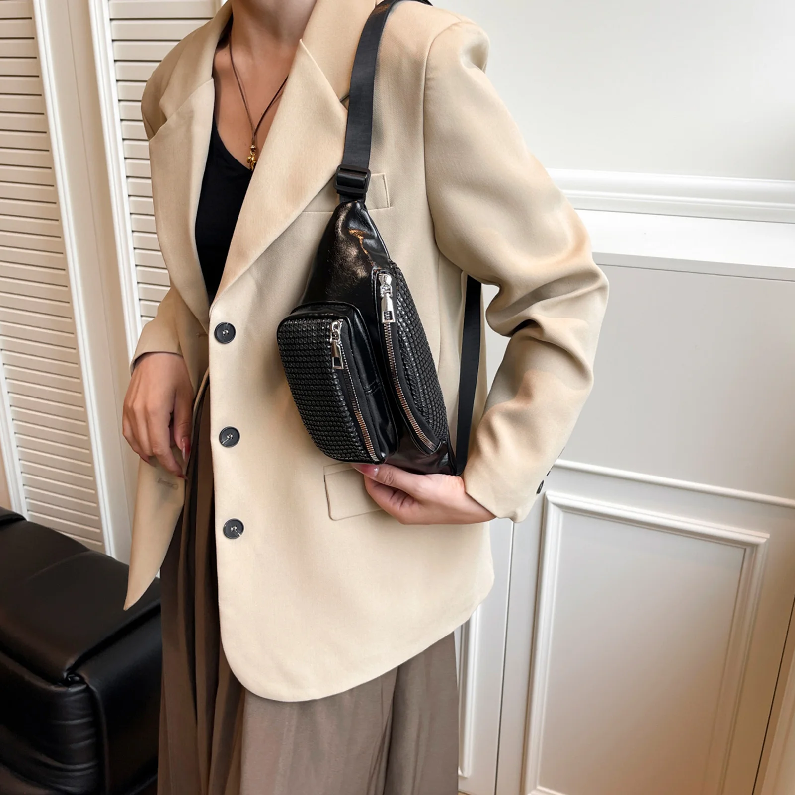 PU Leather Fanny Pack with Adjustable Strap Belt Bag Fashion Chest Bag for Lady Party Outdoor Traveling Beach