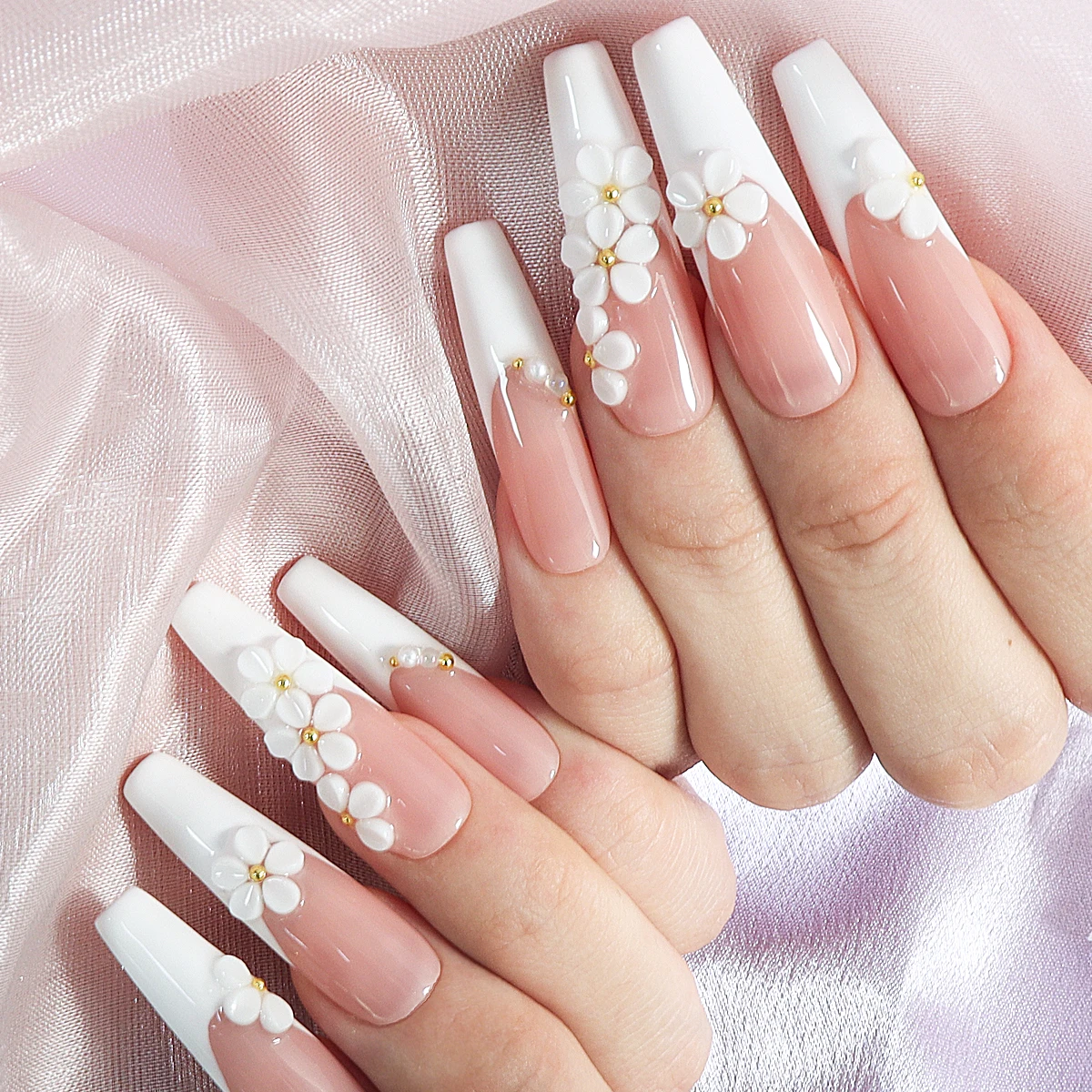 150pcs White Carving Petals Nail Charms Flower Decoration Gold Steel Accessories Nail Parts Supplies for DIY Women's Nail Design 3
