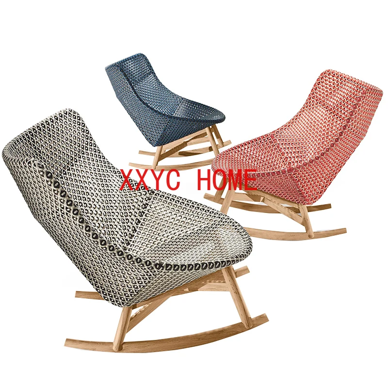 

Уличная садовая мебель для внутреннего дворика из массива дерева, стулья из ротанга для балкона, кофейни, маленькой квартиры, одинарный диван