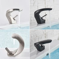 ก๊อกน้ำอ่างล้างหน้าแบบติดตั้งบนเคาน์เตอร์ สีดำด้าน ทำจากทองเหลือง แบบก้านโยกเดี่ยว สำหรับอ่างล้างหน้าในห้องน้ำ  แบบนิกเกิลขัดเงา น้ำร้อนน้ำเย็น 2