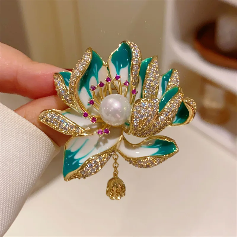 Broche Bouton émail Vert Limoges Avec Cristaux Et Relief - Bijou Ancien Ou Vintage - Occasion