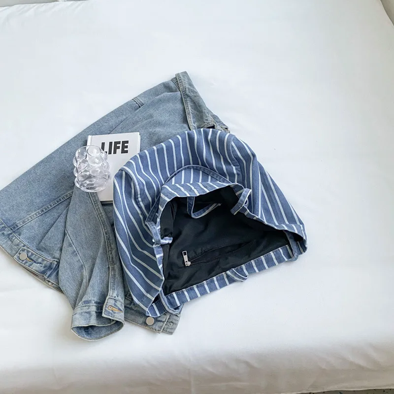 Striped Canvas Shoulder Bag New Large Capacity Tote Student Casual Shopping Bag Preppy Style Coin Purses Fashion Trend All-match