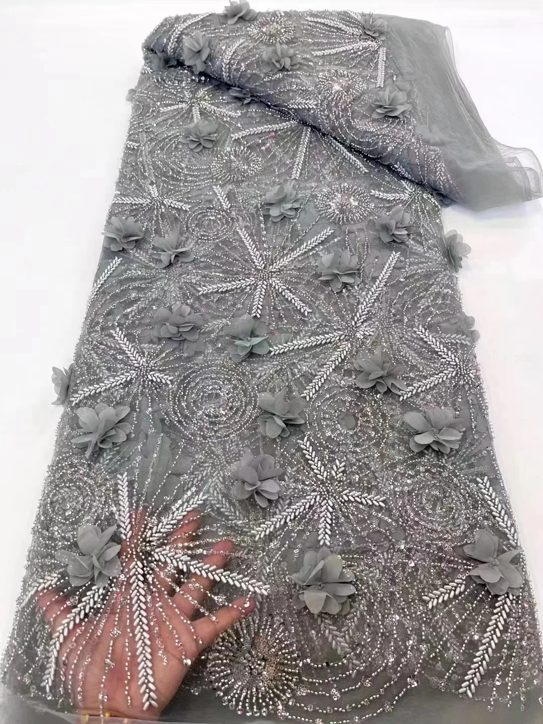 

2023 Latest High Quality Elegant Embroidery 3D Flower Lace Fabric African Nigeria Beaded Fabric Wedding Dress