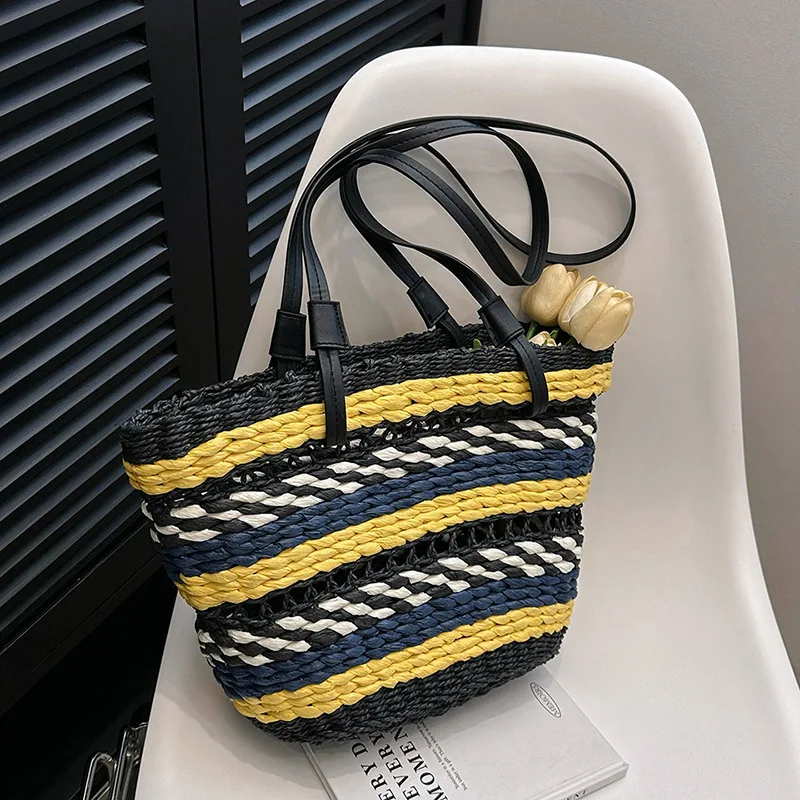 2023 Spring and Summer New Beach Shoulder Bag Cute Straw Braided Bag Retro Stripes Seaside Holiday Pretty Portable Braided Bag