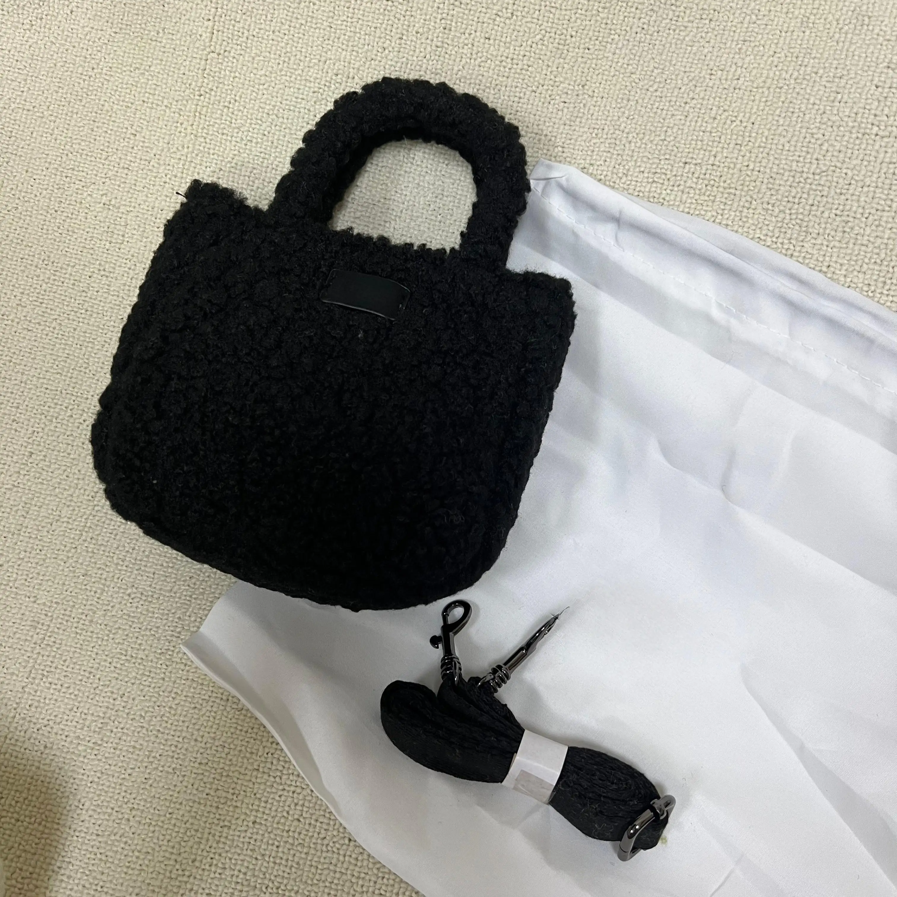2026 Fashion Clutch Bag - Material Close-up