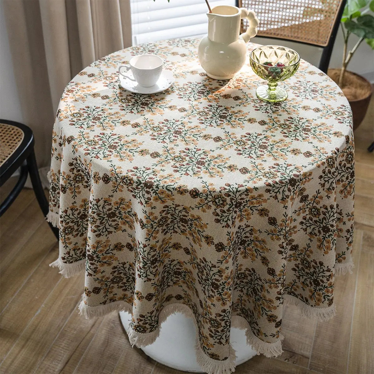 

Jacquard Round Thick Tablecloth