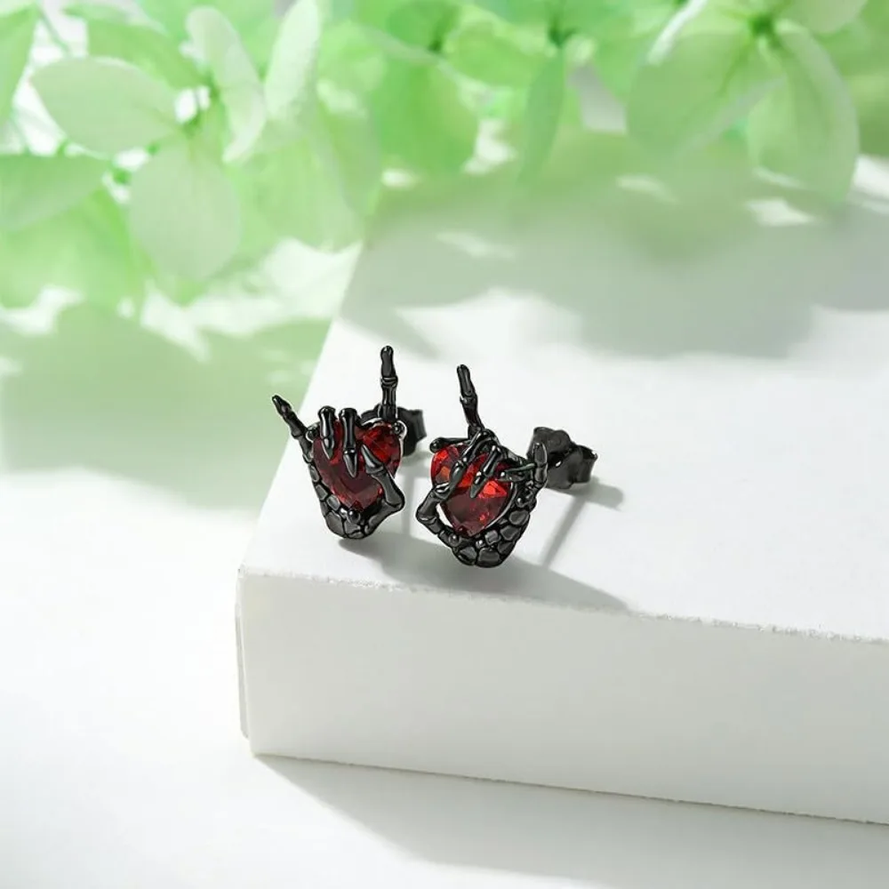 Vintage Gothic Heart Stud Earrings  Plated Zirconia, Versatile for All Seasons, Ideal for Halloween