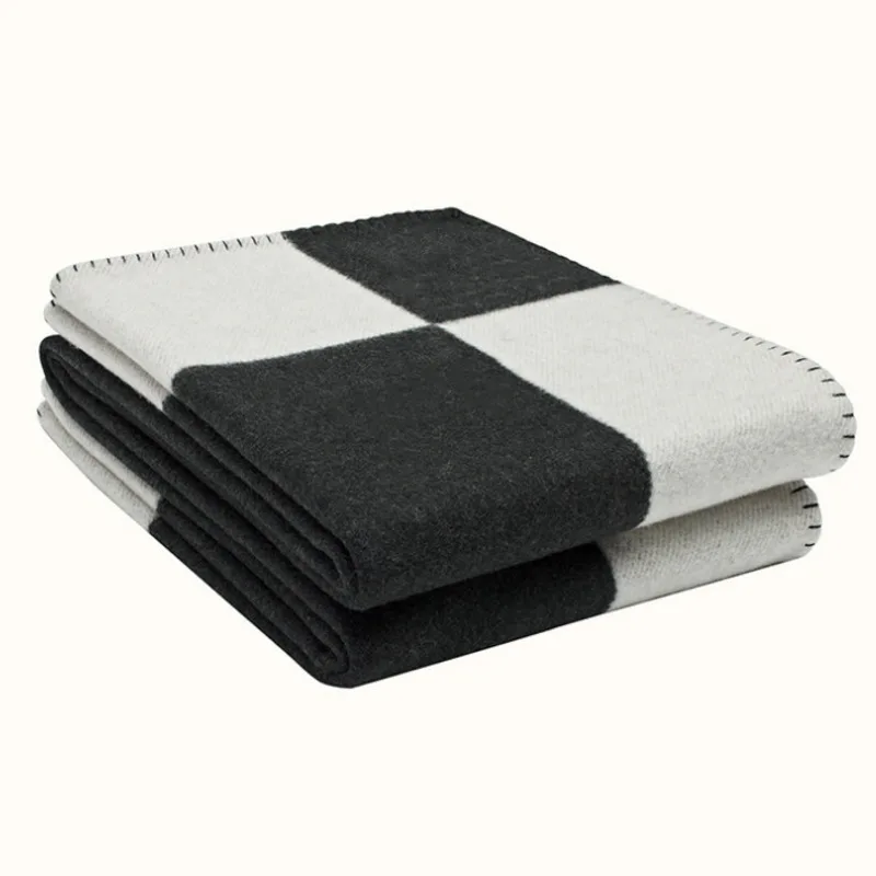 Direct Selling Designer Letter H Blanket Cashmere Crochet Scarf Shawl Portable Soft Warm Knitted On Blanket Bedspread Bed Wool