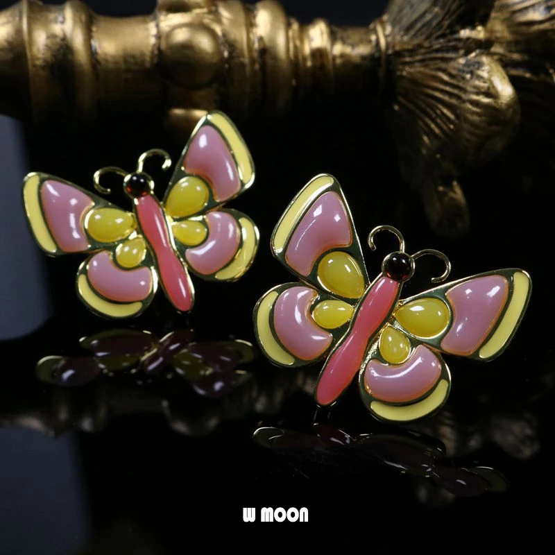 

Fashion Romance Design Pink Yellow Jelly Resin Butterfly Stud Earrings Cute Sweet Hand-made Enamelled Jewelry for Women Ins