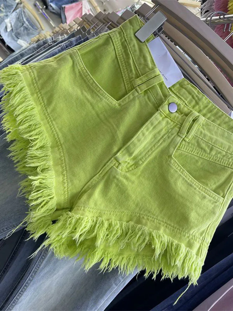 [EWQ] New Fashion Solid Color Tassel Fluorescent Green A-line Denim Shorts Wide Short Pants For Women 2024 Spring Summer 16U8989