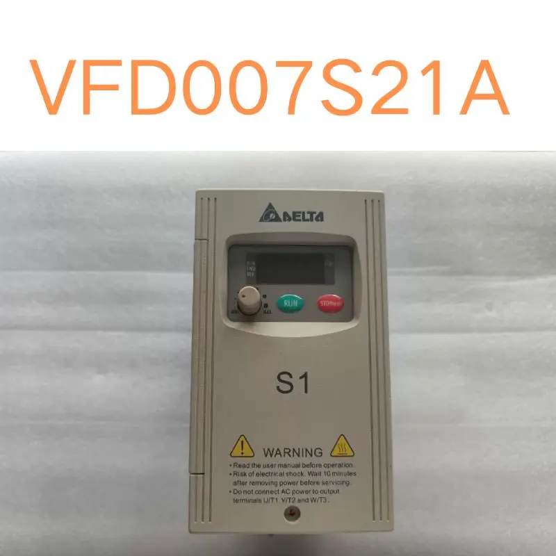 

Б/у тест OK VFD007S21A инвертор 0,75 кВт, 220 В