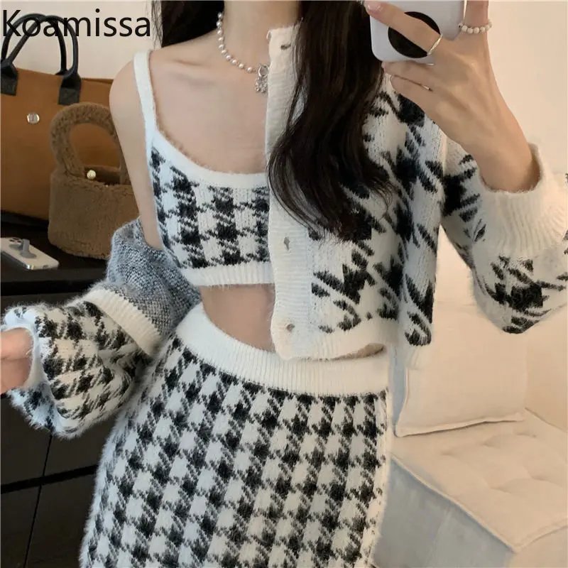 Рисунок 3 - Женский офисный комплект из трех предметов Koamissa