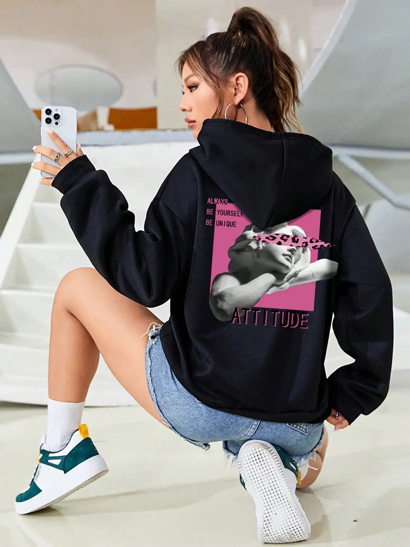 

Attitude Word Lady Sculpture Design Hooded Women Personality Loose Hoodies Fashion Pocket Clothing Autumn Casual Women Tops