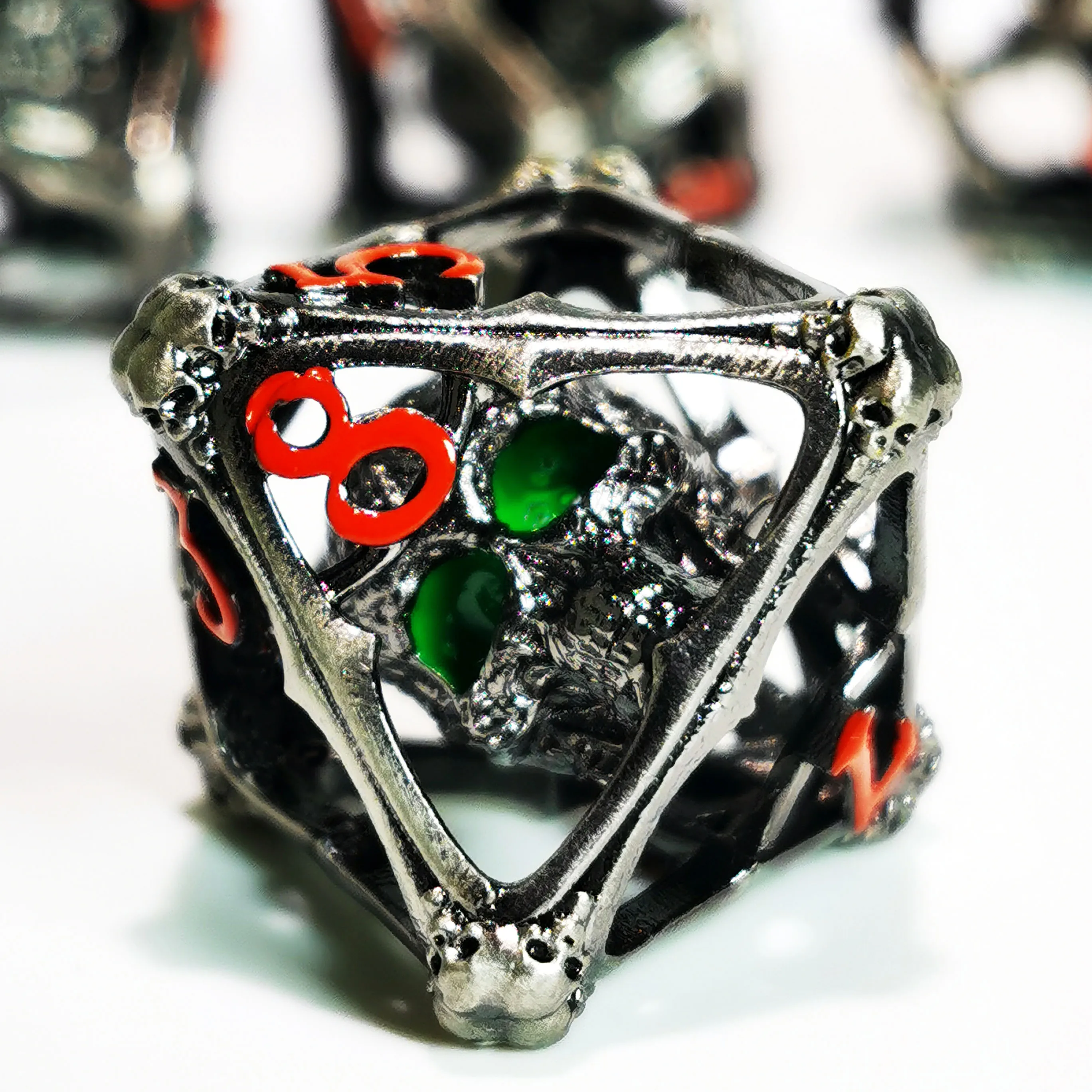 DND Metal Dice Set - Green Skull Pattern Zinc Alloy & Resin 7pc D&D Dice, Handcrafted RPG Polyhedral Dice Set 3