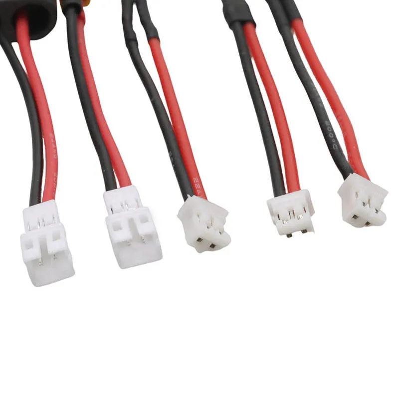 Câble adaptateur connecteur batterie pour drone FPV micro avec connecteurs XT30 et XT60, câbles tressés noirs et rouges.