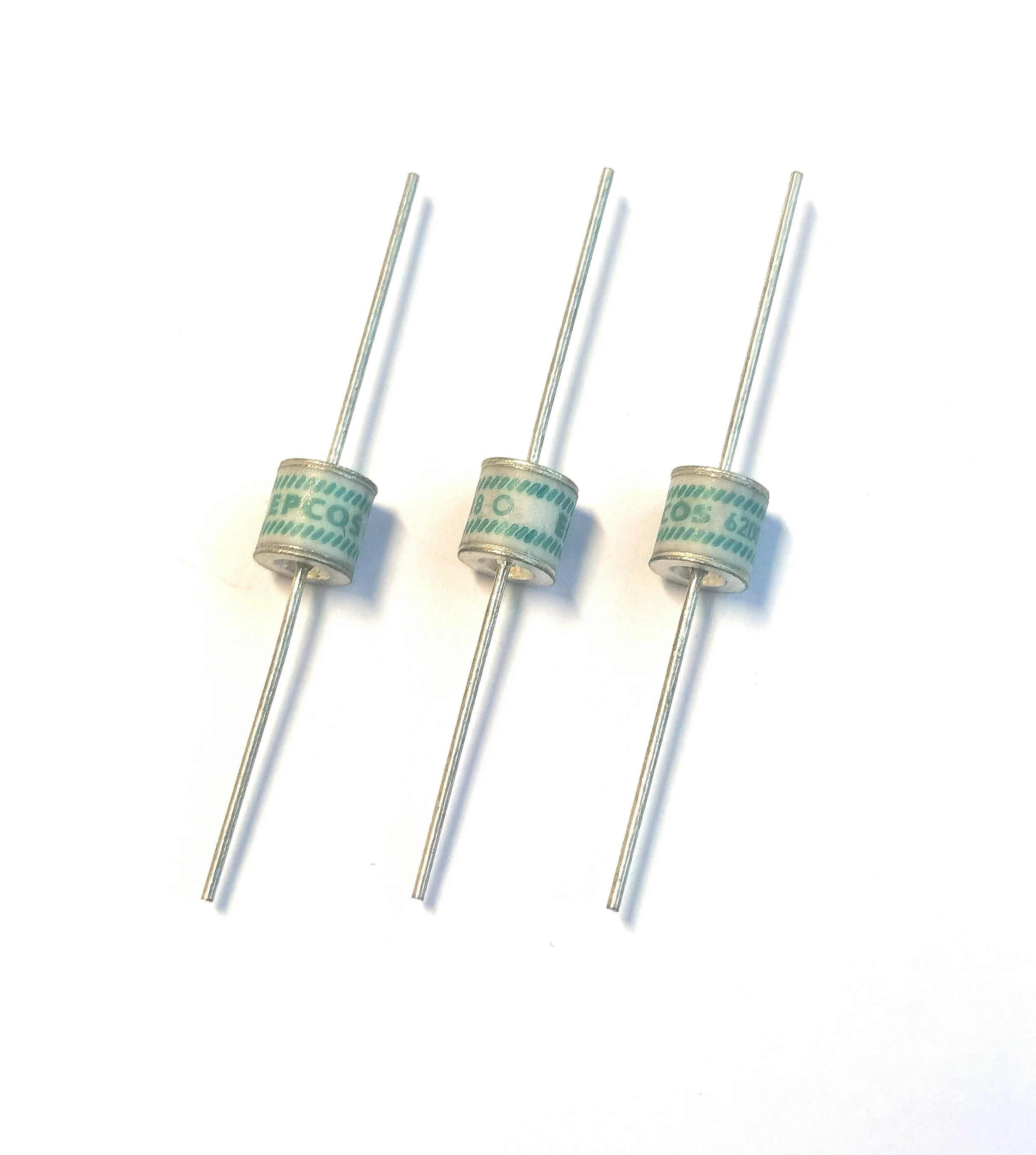 Dispositivo Protetor do Impulso do Tubo Cerâmico da Descarga do Gás Peças Lote 8×8 mm 8*8 mm A71-h16x 1600v A7-h20x 2000v A71-h25x 2500v A71-h30x