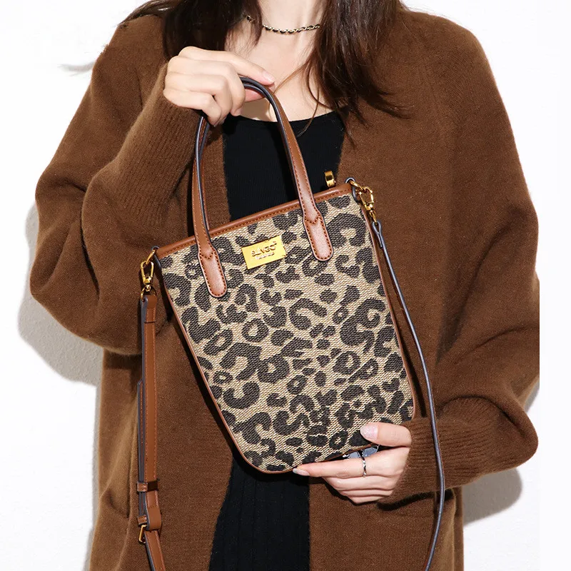 

Leopard Print Fashion Handbag Female New Retro Brand Designer All-match Women Shoulder Bag Trend Texture Commuter Crossbody Bags