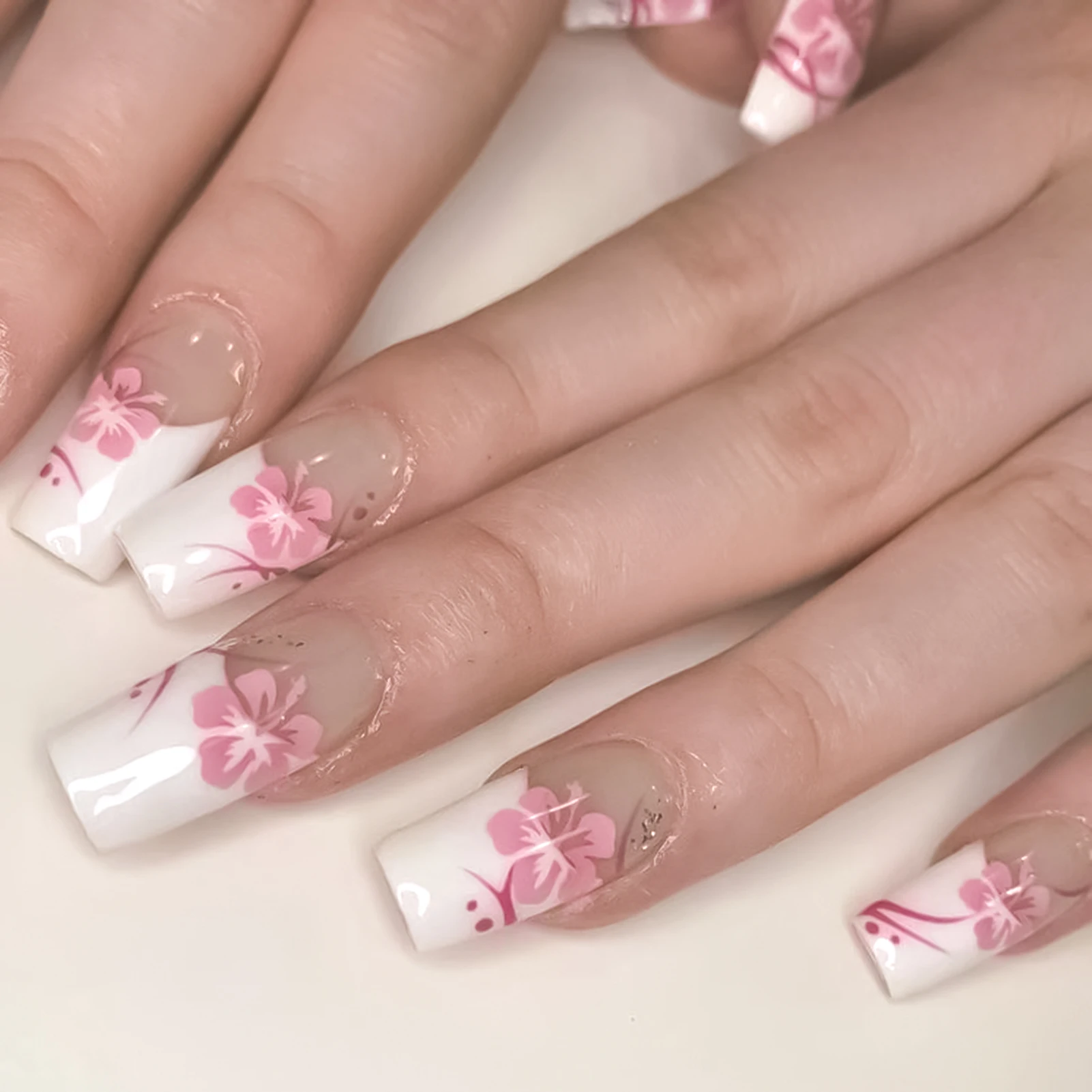 달콤한 소녀들을 위한 참 장식 가짜 손톱 24개, 화이트 프렌치 프레스온 네일,..