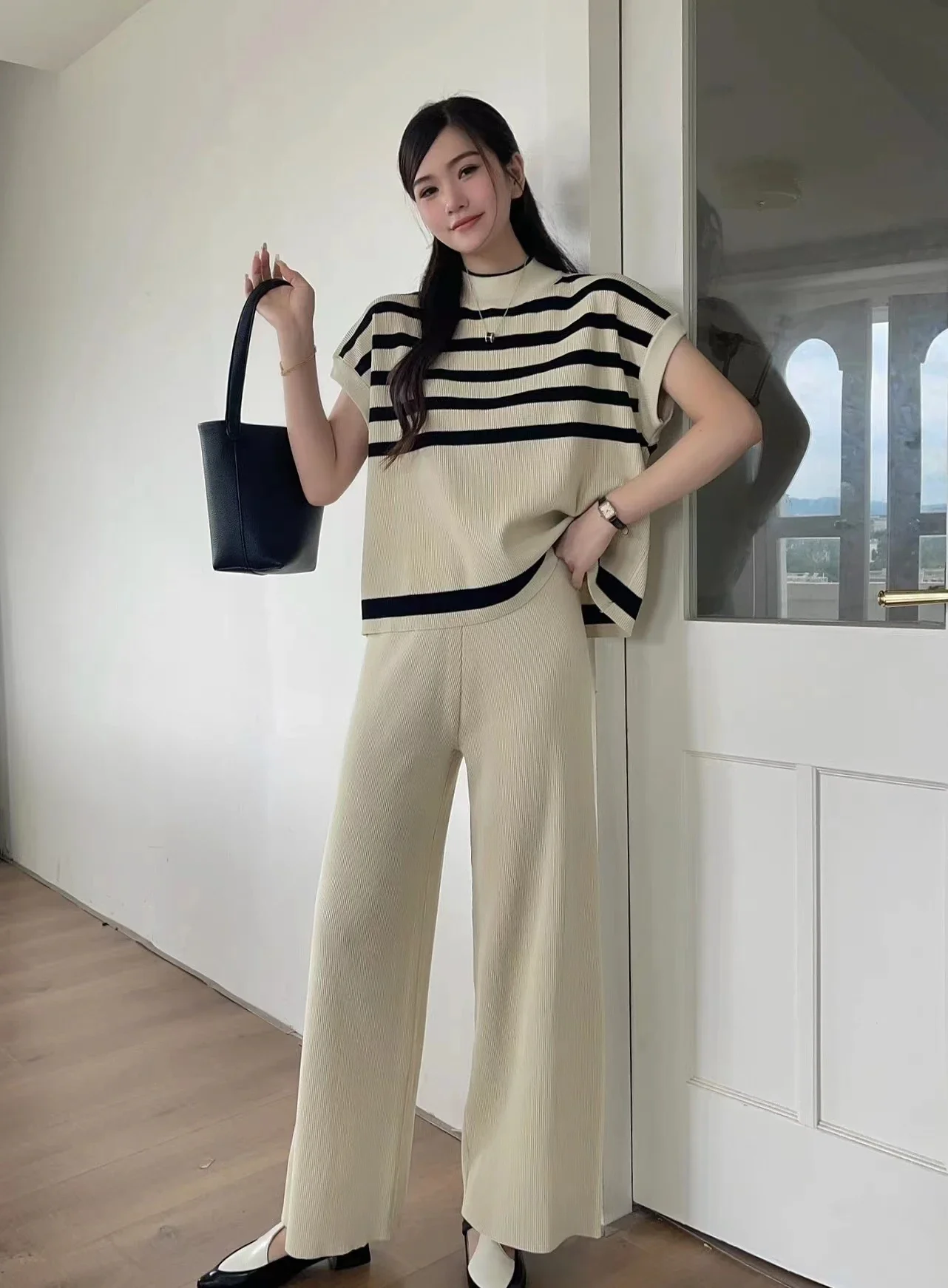 

2024 Spring New Women Sweater Set Casual Pullovers Suits Winter Knitted Loose Striped Sleeveless Elegance Tops Wide Leg Pants