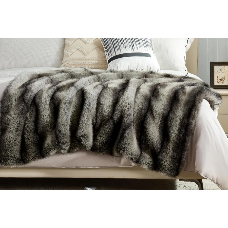 Highend Premium Fuzzy Faux Wolf Fur Throw Blanket 50 x 60 Luxury Cozy Accent Thick Animal Skin Fluffy Fox Blanket for Couch Sof