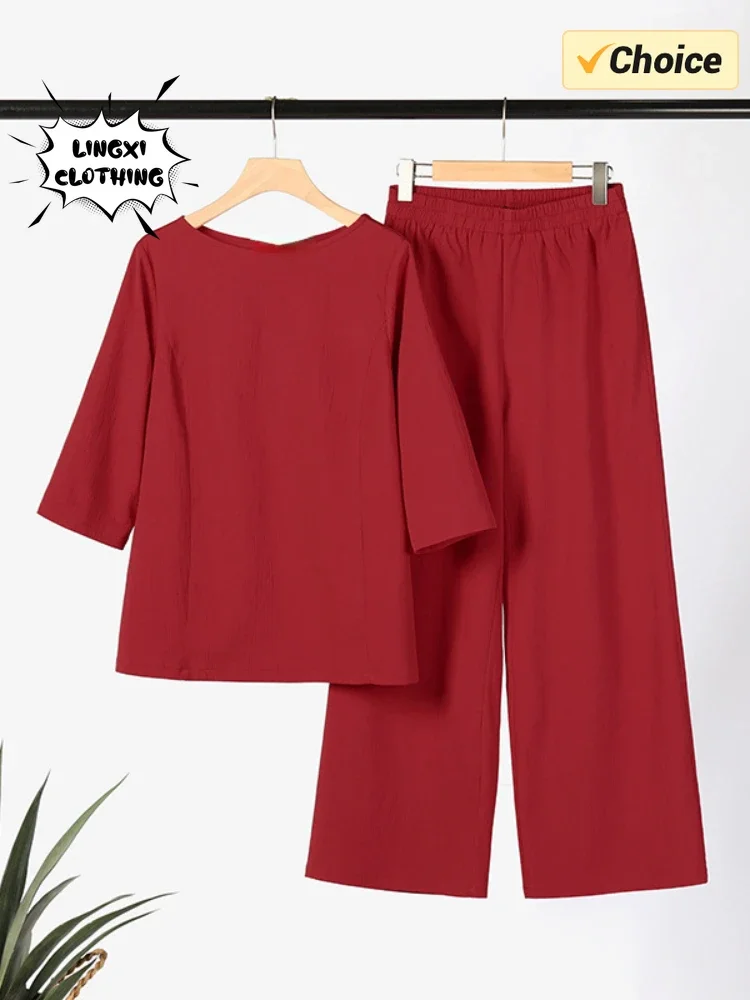 Рисунок 6 - Женский костюм из двух предметов YEAE