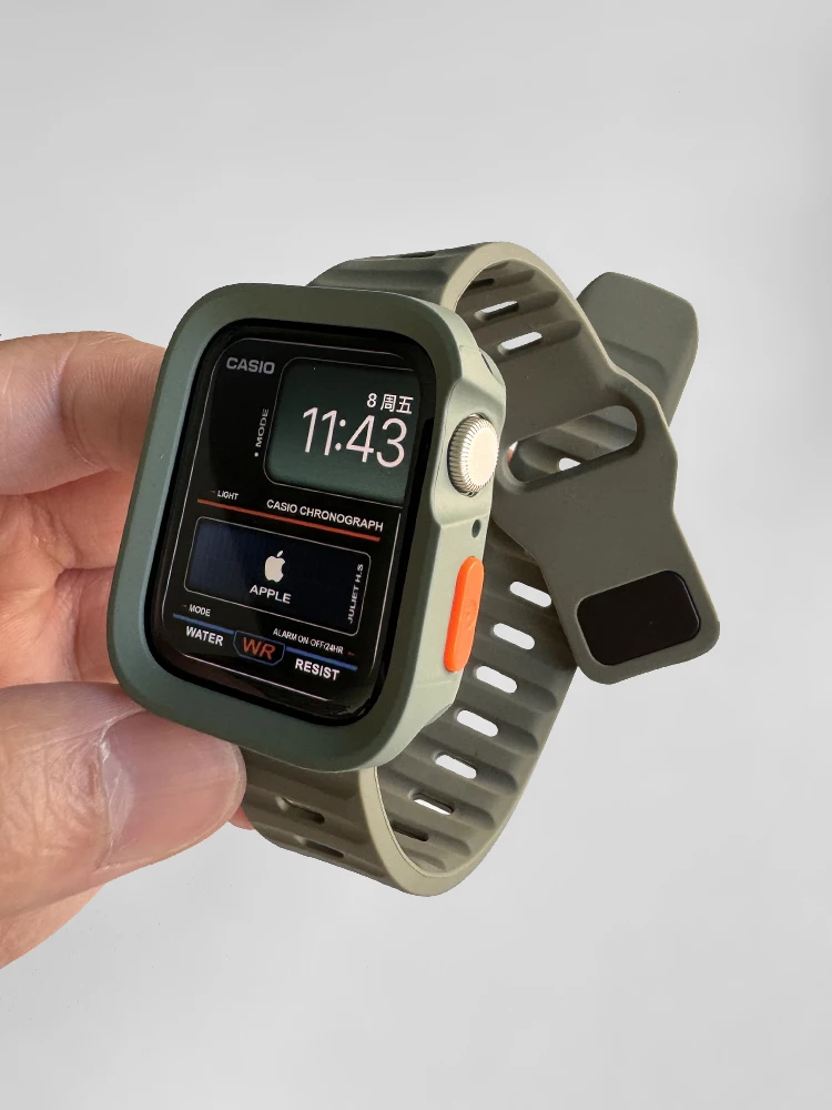 Protective Silicone Case and Strap Set