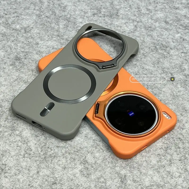 Luxury Magnetic Lens Holder Shockproof Case with Frosted Finish, Compatible with Magsafe Charging
