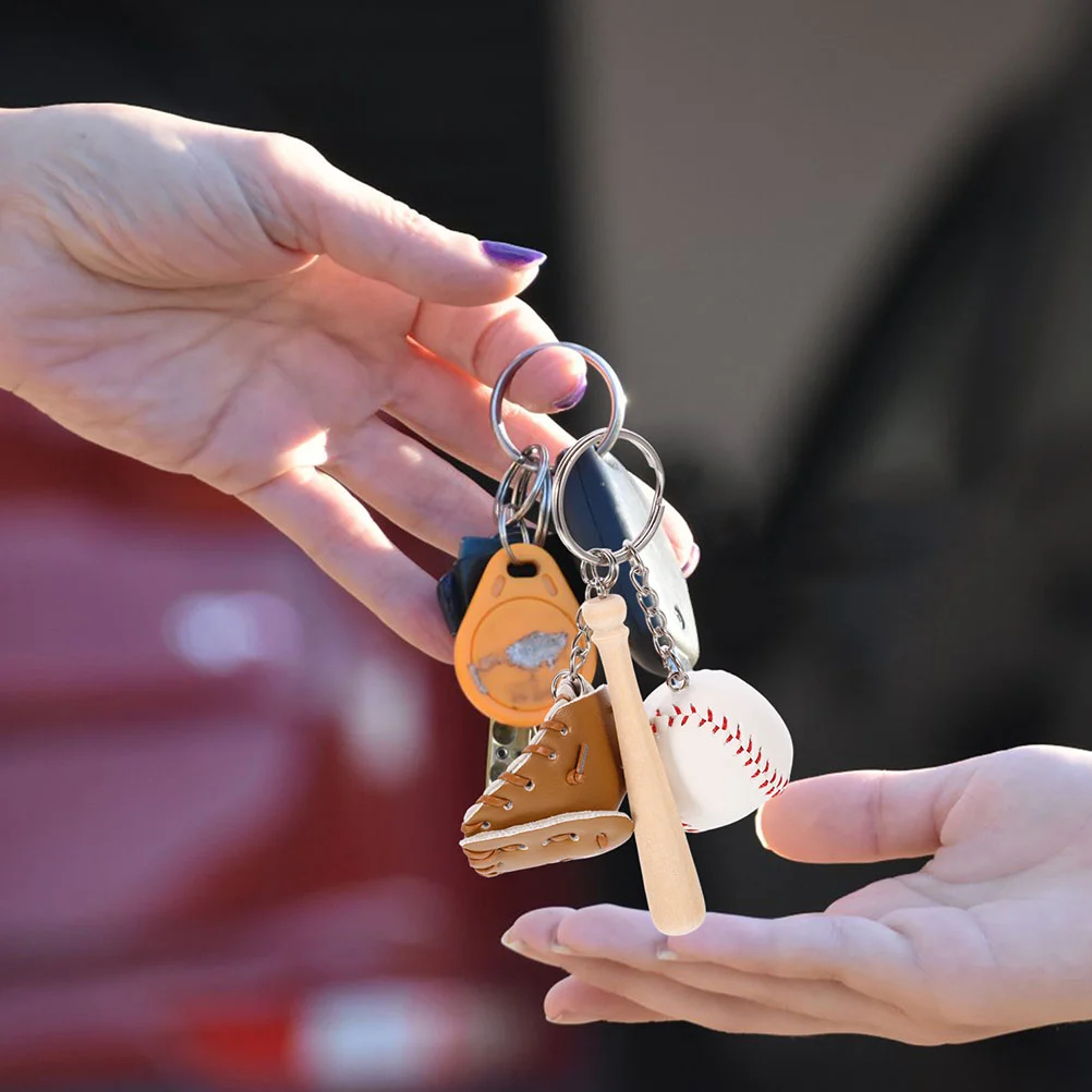 

3pcs Exquisite Keychain Hanging Key Chain Delicate Softball Keychain Bag Supply