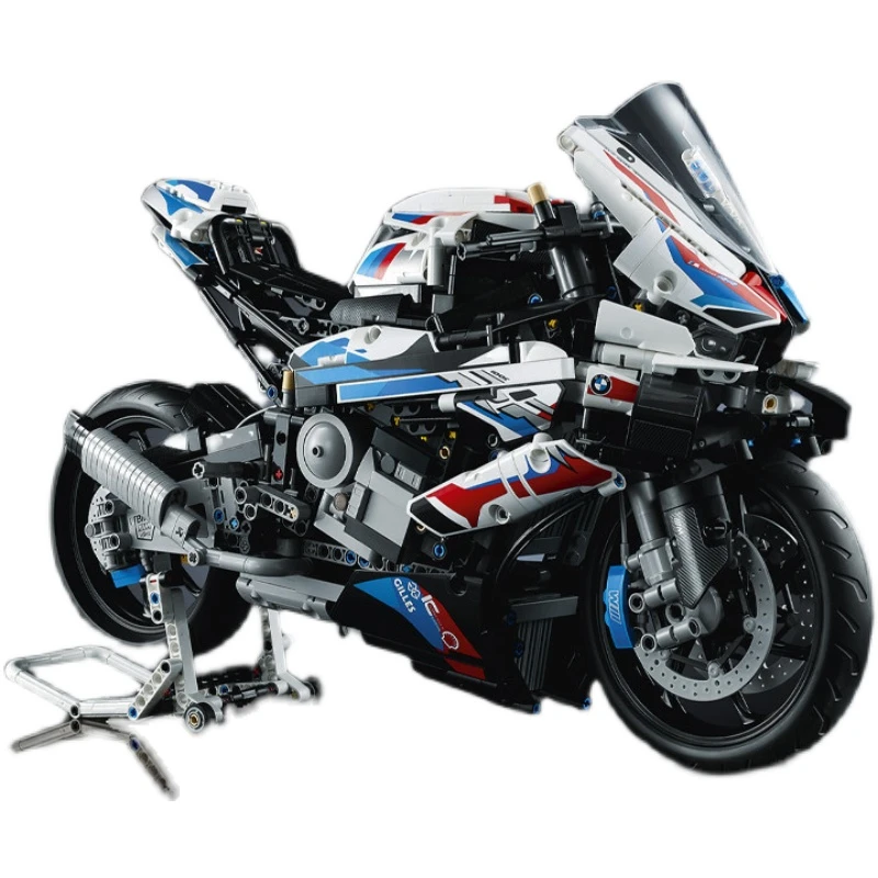 BMW M 1000 RR z klocków za $34.21 / ~139zł BMW M 1000 RR z klocków za $34.21 / ~139zł